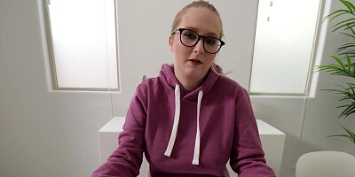 Submissive yet supportive stepmom is going to screw HARD