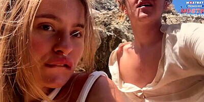 Passionate Fuck on The Beach with Ocean Breeze - Mira David