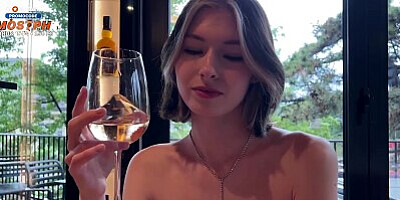 18 girl let a rich guy fuck her on a first date.