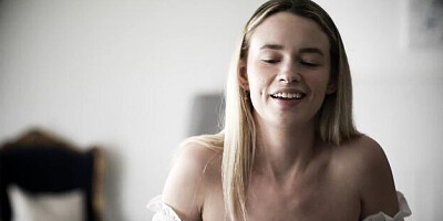 Aristocratic Octavia and Khloe's hd porn