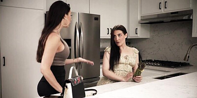 Classy Aubree Valentine and Melissa Stratton's close up movie