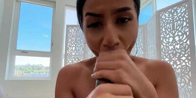 She Is Perfect - Roxie Sinner