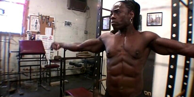 Muscular Ebony Goddess Roxanne Edwards