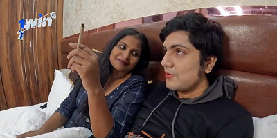 Bhabhi Ji Hotel Mein Hai.... ( Sandhya Bhabhi Hot Chudayee )