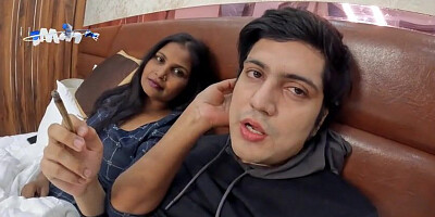 Bhabhi Ji Hotel Mein Hai.... ( Sandhya Bhabhi Hot Chudayee )