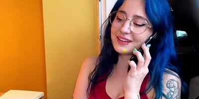 Je veux juste trouver un mec qui veut bien me baiser!! - Un fan vient me baiser fort