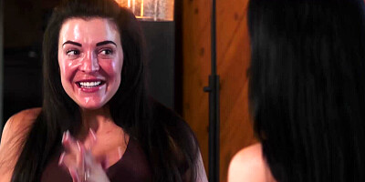 Sienna Rae and a kinky brunette are ready for oral