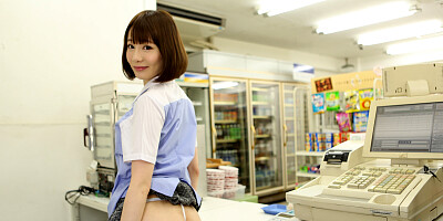 Airi Miyazaki is playing perverted games in the store