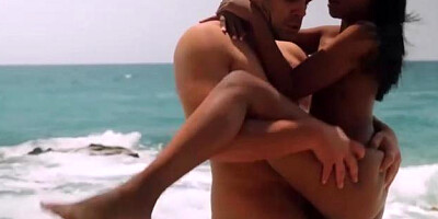 VipSexVault: Noe Milk in VIP banging cumshot