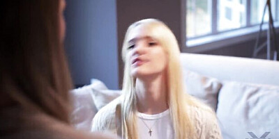 Amatory Chad White and Cadence Lux at scissoring in lesbian xxx