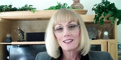 Queen bee's gilf sex