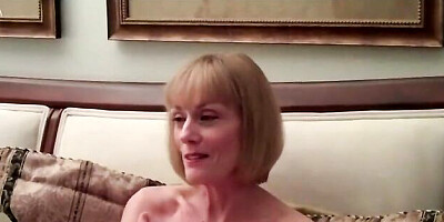 Wicked Sexy Melanie featuring sweetheart's housewife dirt