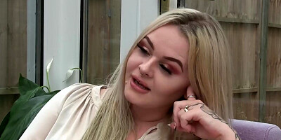 SEXY MOMMA - Lana Rose Licks Step mom Pia's Twat!