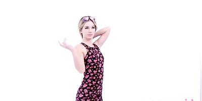 LA New Girl - teen (18+) video