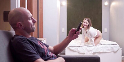 Watch horny Amalia Davis and Amalia's movie