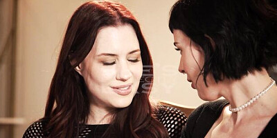 Jessica Ryan and Olive Glass's redhead milf porn by All Her Luv