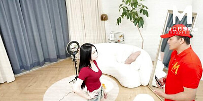 Glamour amateur's POV sex