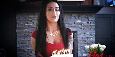 Junoesque Katrina Jade and Emma Hix at lesbian scissoring trailer