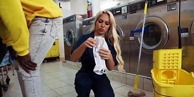 Graceful Luna Luxe's blonde action