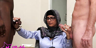 Handjob scene with classy Mia Khalifa from Mia Khalifa