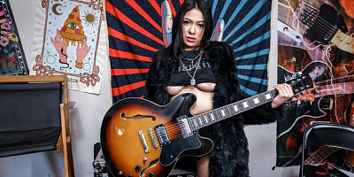 Flawless Reyna's straight hair video