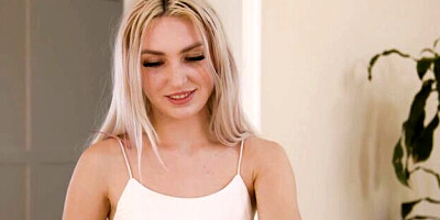 Mike Mancini and Britt Blair's small tits action by Adult Mobile