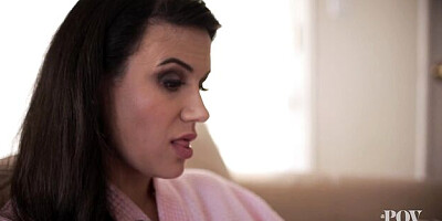 Stunner Penny's squirt scene