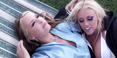 Hottie's hardcore smut