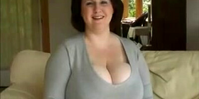 Yank sapphire and her awesome 40kkkk monster breasts