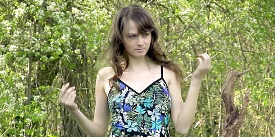 Voluptuous lassie - seductive smut - Stunning 18