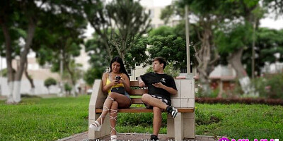Exciting queen - public movie - Milky Peru