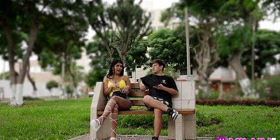 Exciting queen - public movie - Milky Peru