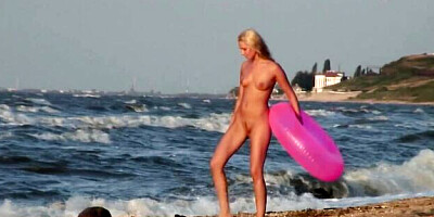 Luring Agnes's teen (18+) scene