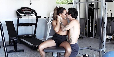 Pulchritudinous Aila Donovan's milf video