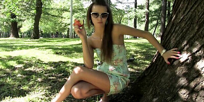 Shaved video with prurient doxy from Stunning 18