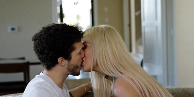 Big tits xxx with inviting Jordan Maxx from MILFED