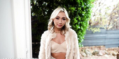 Noble Chloe's feet action