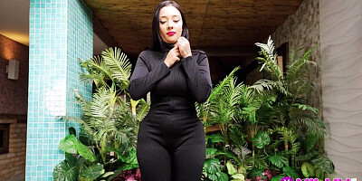 Queen's cumshot clip by Milky Peru