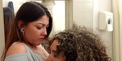 I couldn't help but cheat on my husband with my neighbor