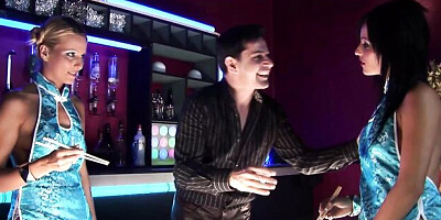 Sinful hottie at bj scene