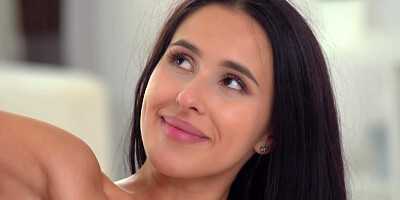 Vince Karter makes erect schlong slide inside Alyssa Bounty