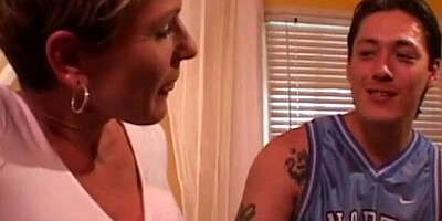 Mrs Stock - M.i.l.t.f. 10 (Julie Mandrews)