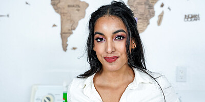 GI Joey bangs his secretary as a price of promotion