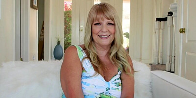 Meet Mia Magnusson. Jack to Mia Magnusson