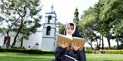 Twisted nun with a meaty ass is going to get fucked outside