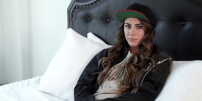 Dad Crush - Gorgeous Babe Gets Tired Of Being Called Dyke By Stepdad
