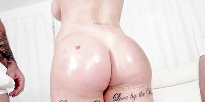 Watch bouncy Brian Omally and Gi Joey's xxx