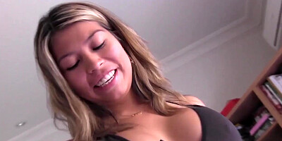 PUTA LOCURA Adorable latina bitchy for the very first time on web cam