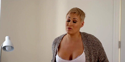 MILF is here to have sex with her stepdaughter