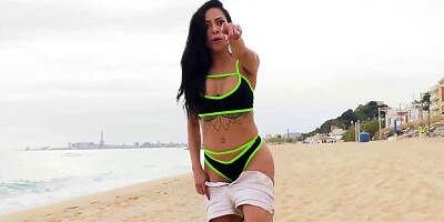 Exhibitionistic hoe is going to get drilled outdoors too